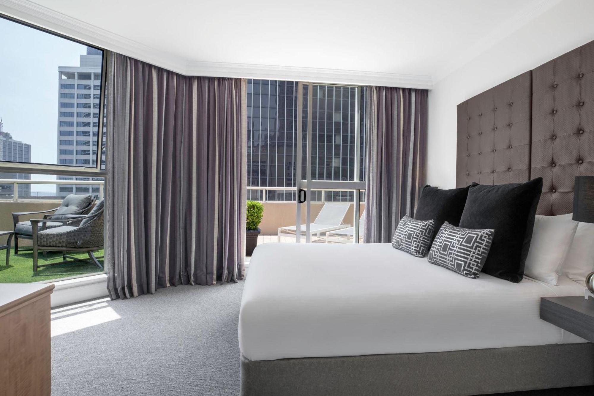 Mantra 2 Bond Street Aparthotel Сидни Екстериор снимка