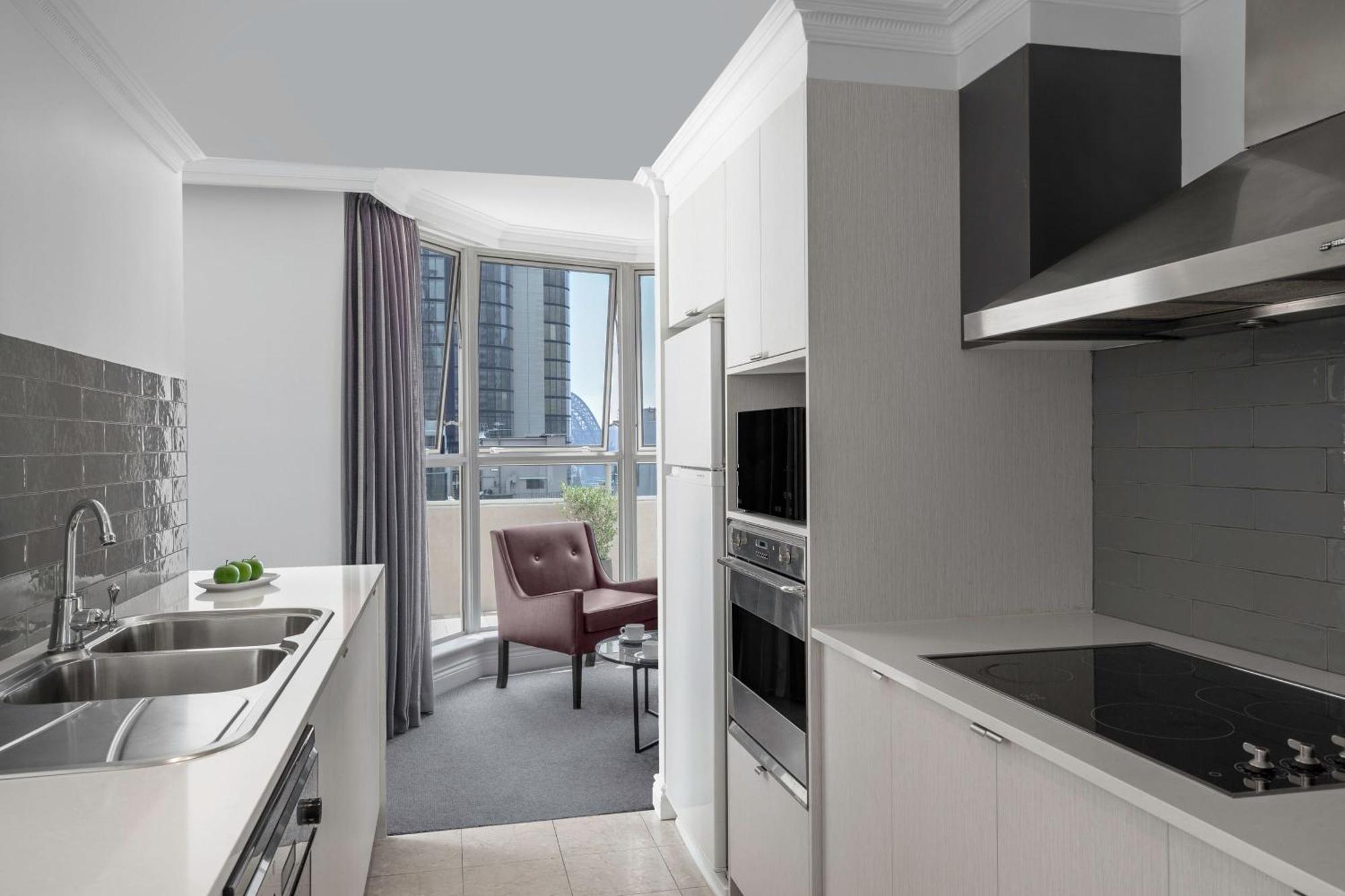 Mantra 2 Bond Street Aparthotel Сидни Екстериор снимка