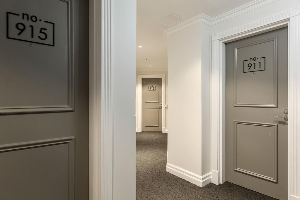 Mantra 2 Bond Street Aparthotel Сидни Екстериор снимка